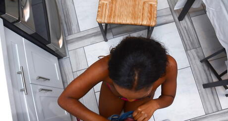 Curious ebony amateur Chanell Heart blows on big rod and takes a cumshot 